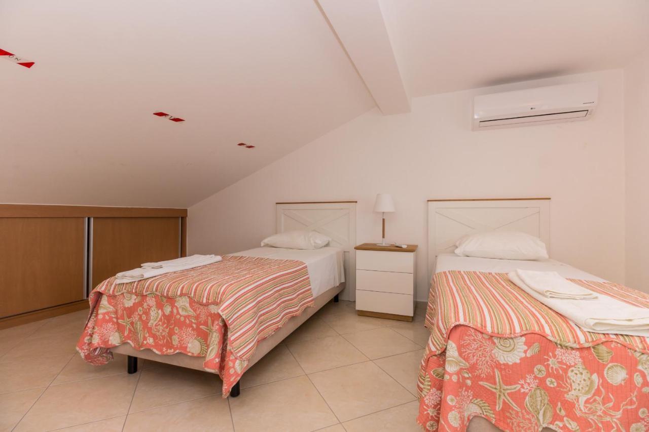 Golden Mare By Algarvemanta Apartment มันตาโรตา ภายนอก รูปภาพ